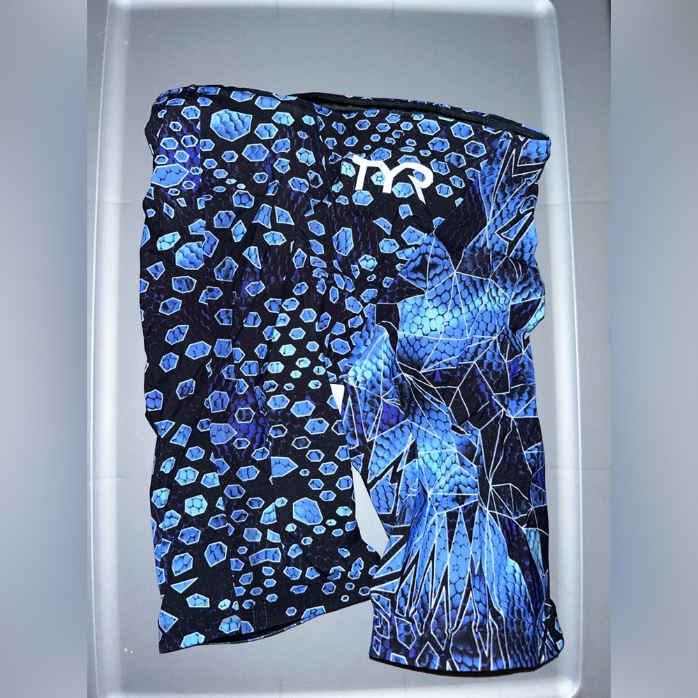 TYR Avictor Venom Men’s Tech Suit - 23